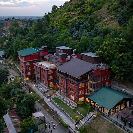 Golden Tulip Srinagar 호텔 외부 사진